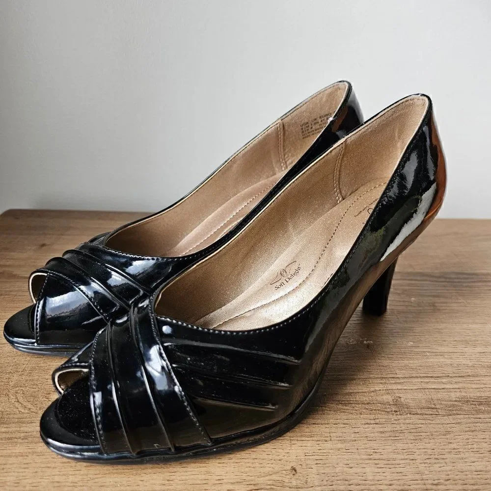 SOFT STYLE A HUSH PUPPIES COMPANY PATENT LEATHER PUMPS SIZE 9.5 WOMENS